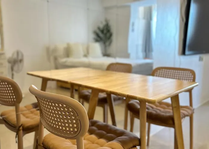 Apartment In Qc Wifi With Free Pool & Gym Access Mrt Accessible