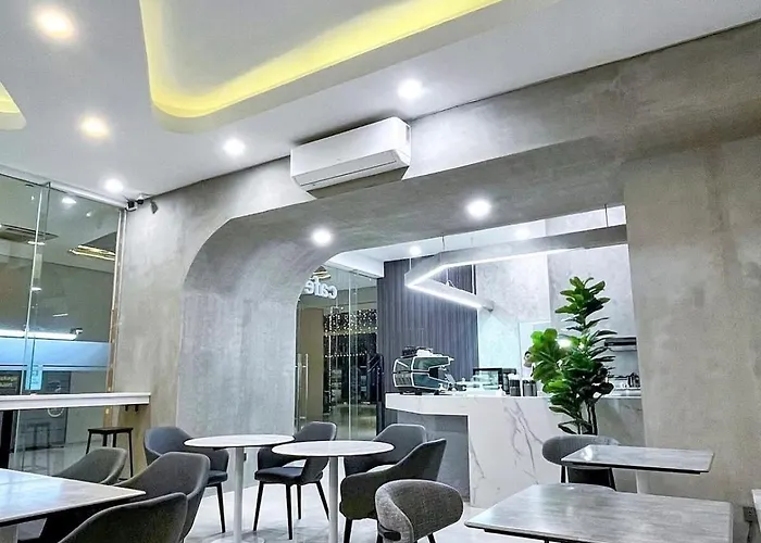 In Qc Wifi With Free Pool & Gym Access Mrt Accessible Apartment *