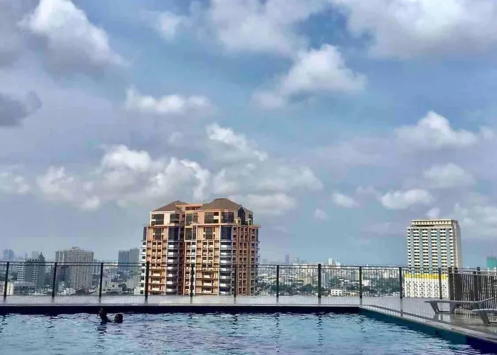 Apartment In Qc Wifi With Free Pool & Gym Access Mrt Accessible *